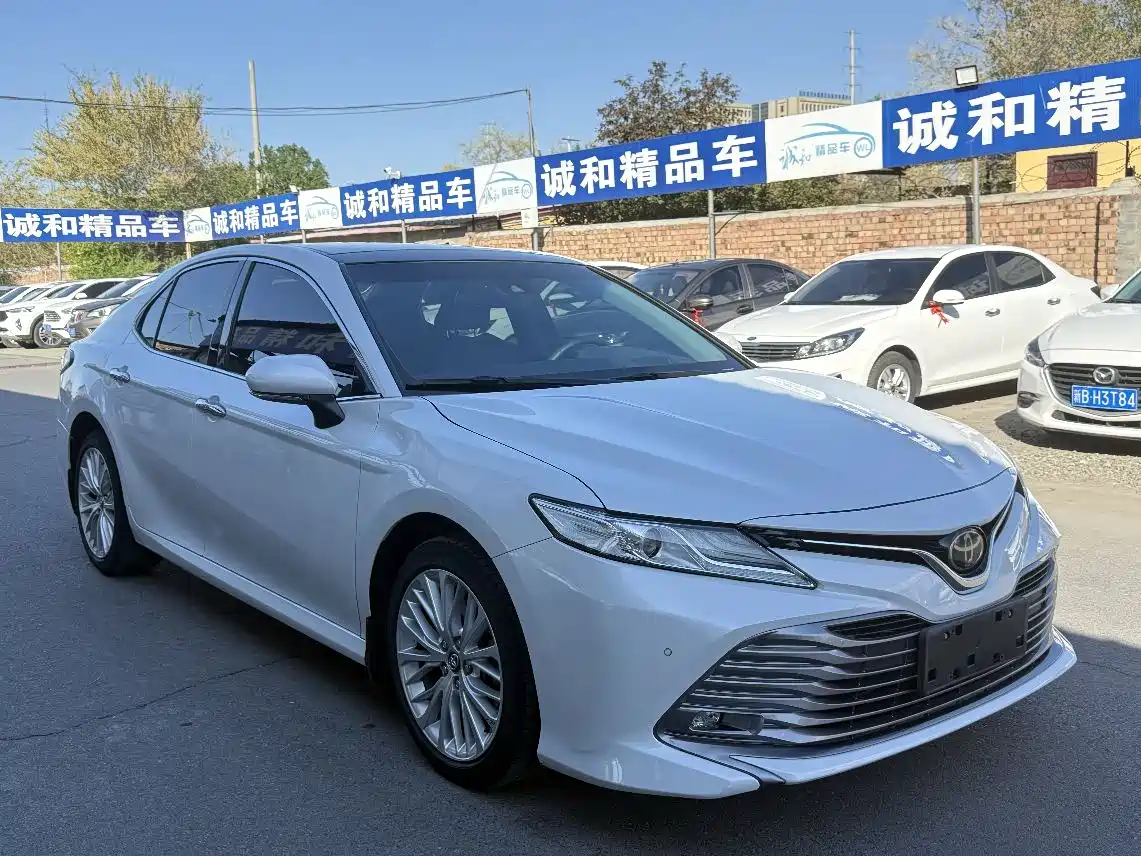 Toyota Camry 2018 2.5G Luxury Edition фото 3
