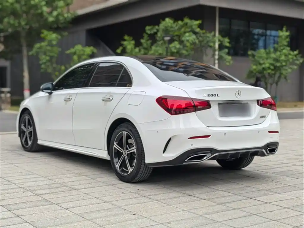 Mercedes-Benz A-Class 2023 A 200 L Fashion фото 8