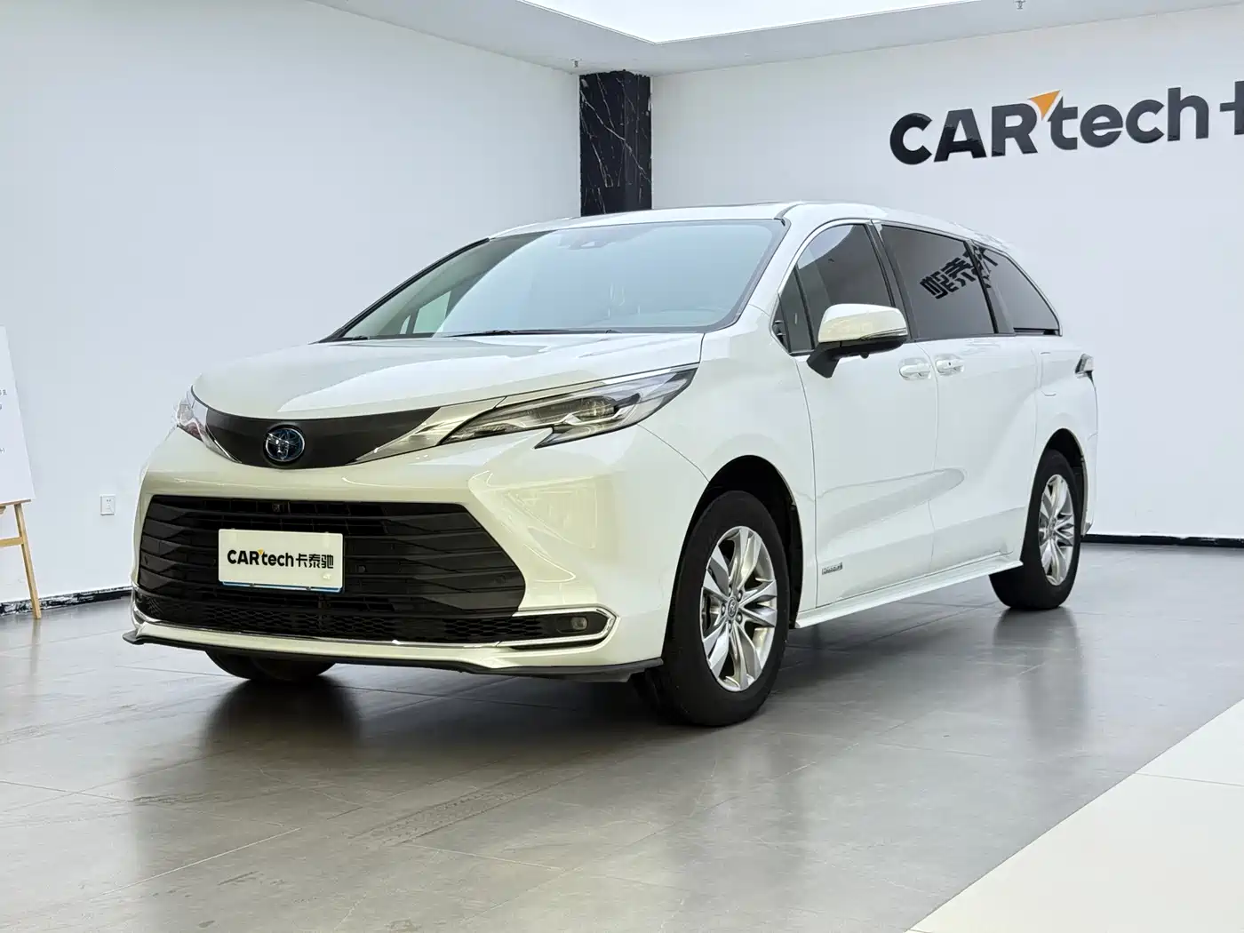 TOYOTA SIENNA 2024