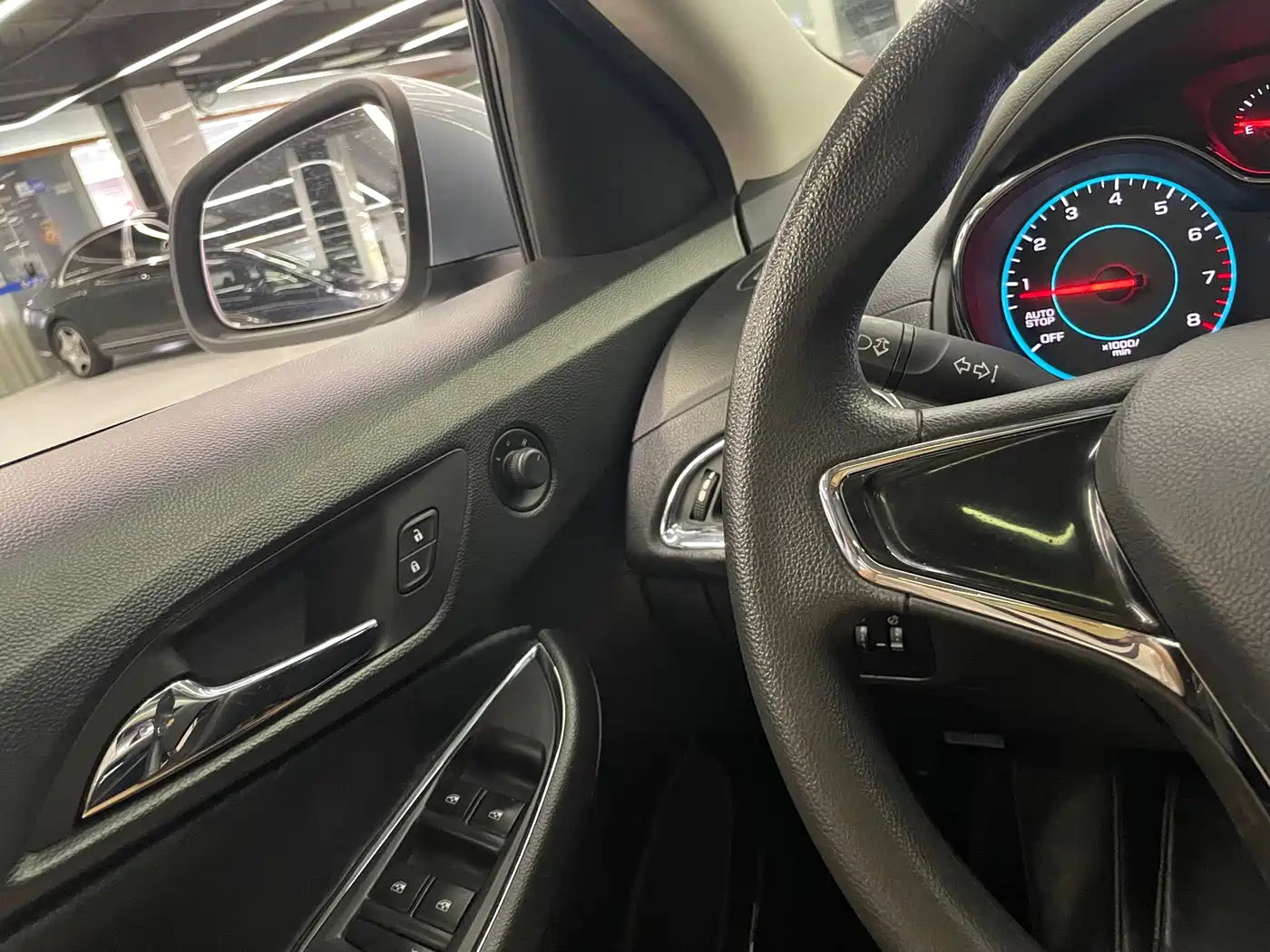 Photo 12 - Chevrolet Cruze