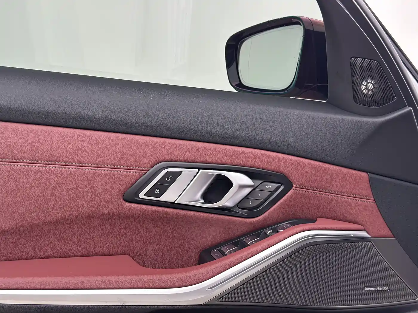 BMW 3 Series 2023 325i M Sport Black Night Package фото 16
