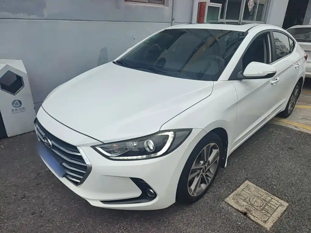 Hyundai Elantra 2016 — пригон из Китая