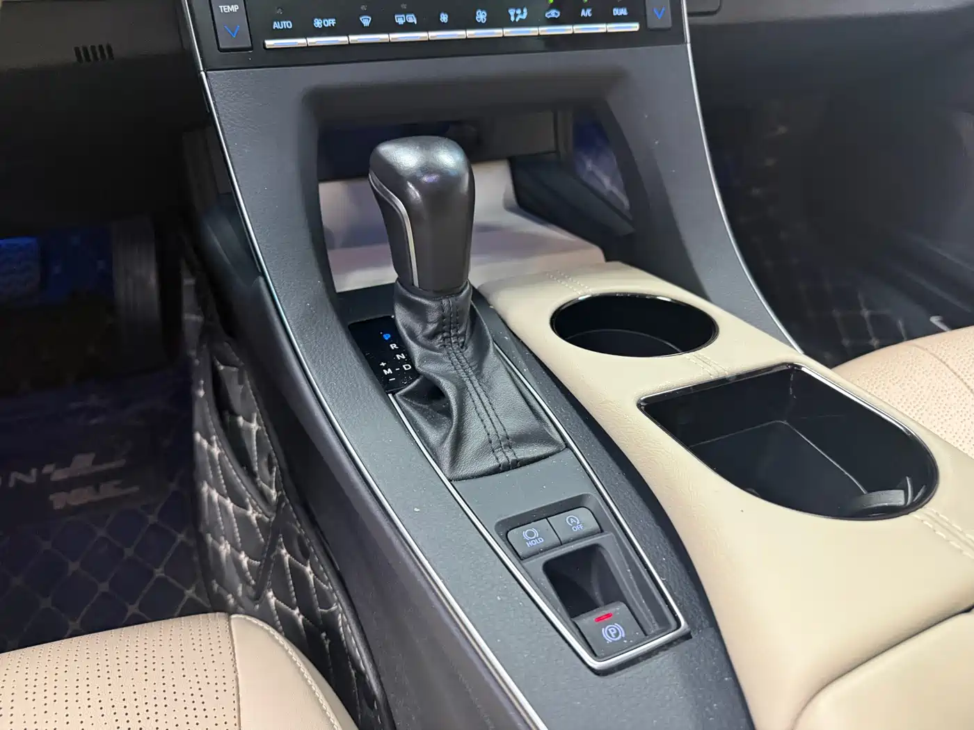 Toyota Avalon 2019 2.0L XLE Premium Edition (China VI) фото 15