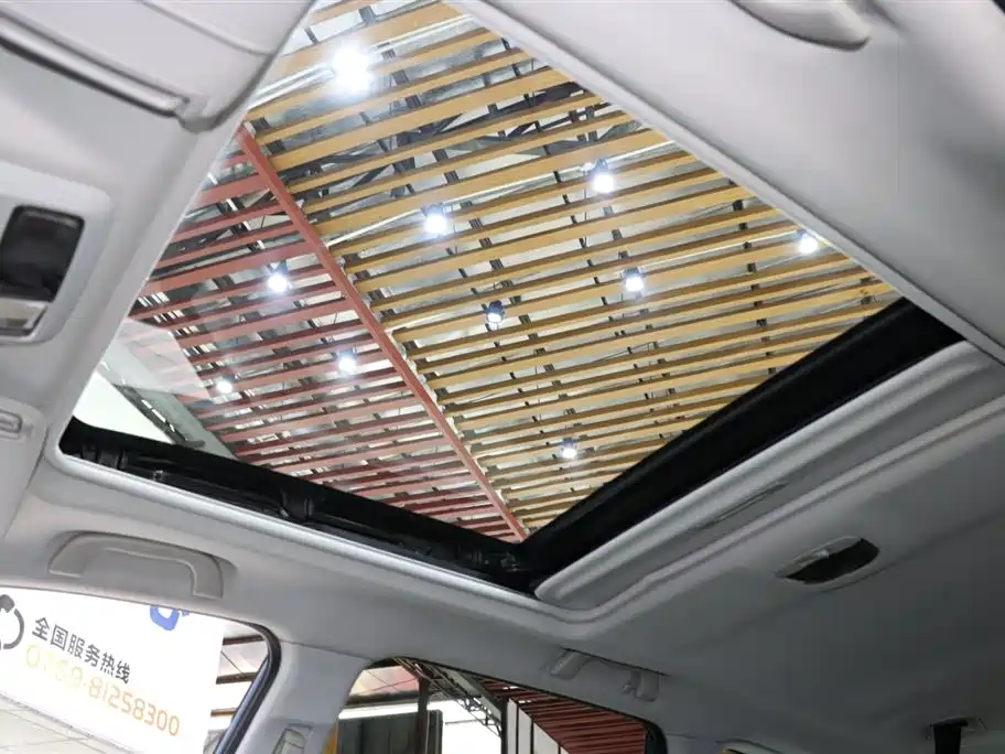 Subaru Forester 2018 2.5i Premium Navigation Edition EyeSight фото 16