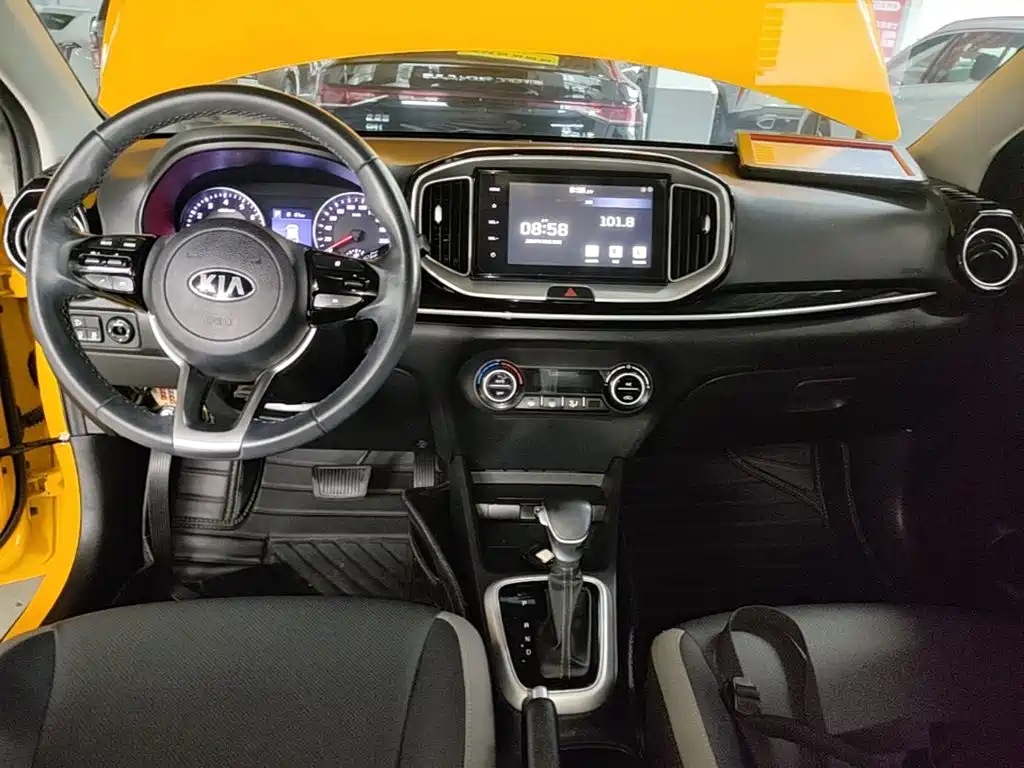 Photo 10 - Kia KX CROSS