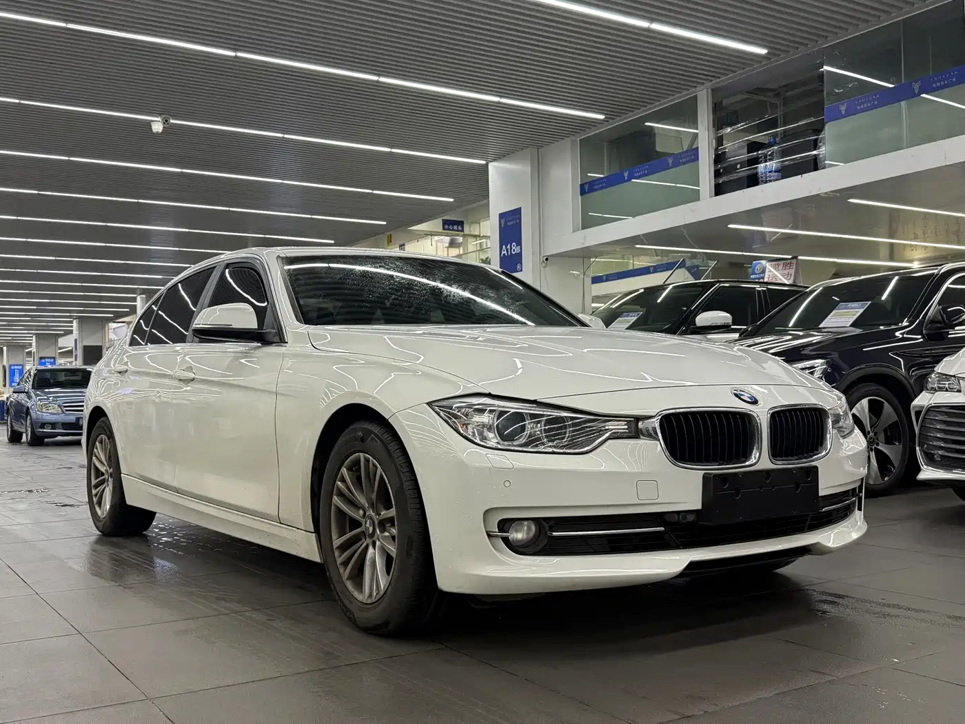 BMW 3 Series 2014 320Li Fashion фото 3