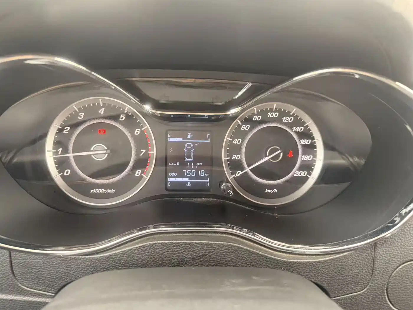 Фото 23 - Baojun 560