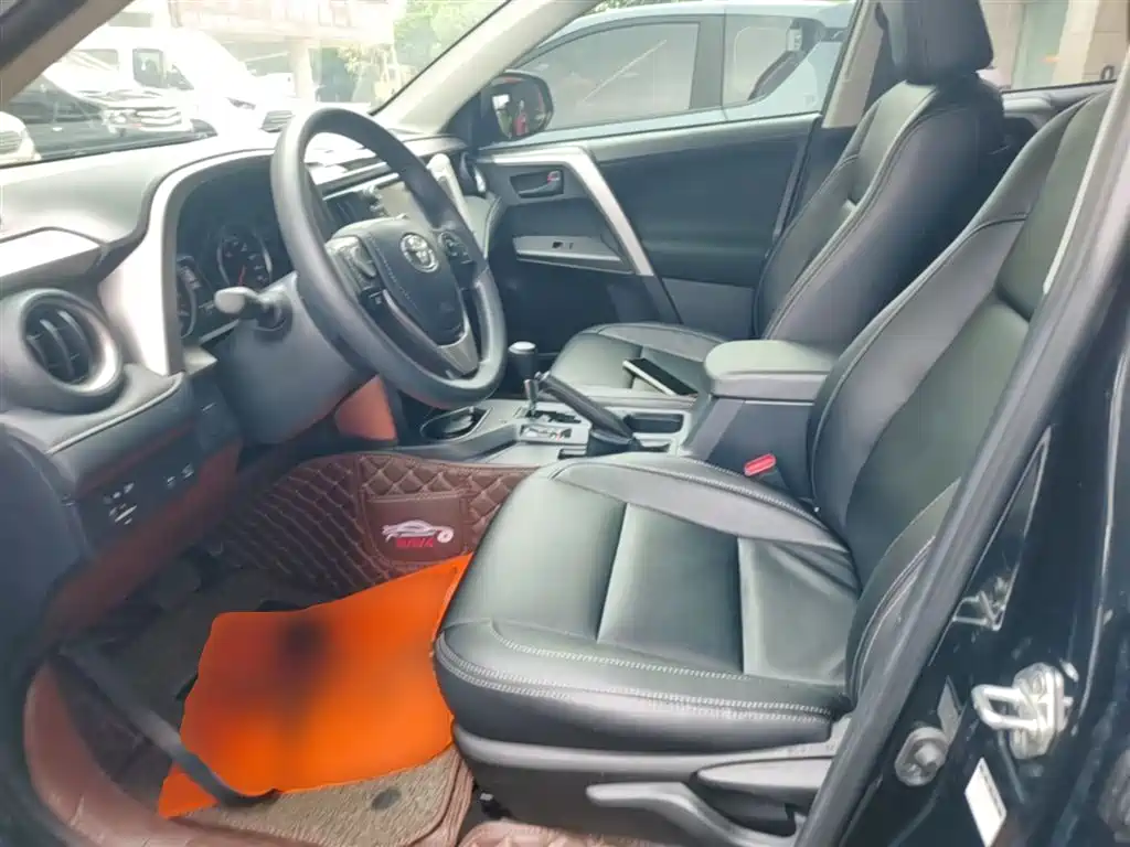Toyota RAV4 Rongfang 2019 2.0L CVT 2WD Style X Limited Edition China VI фото 15