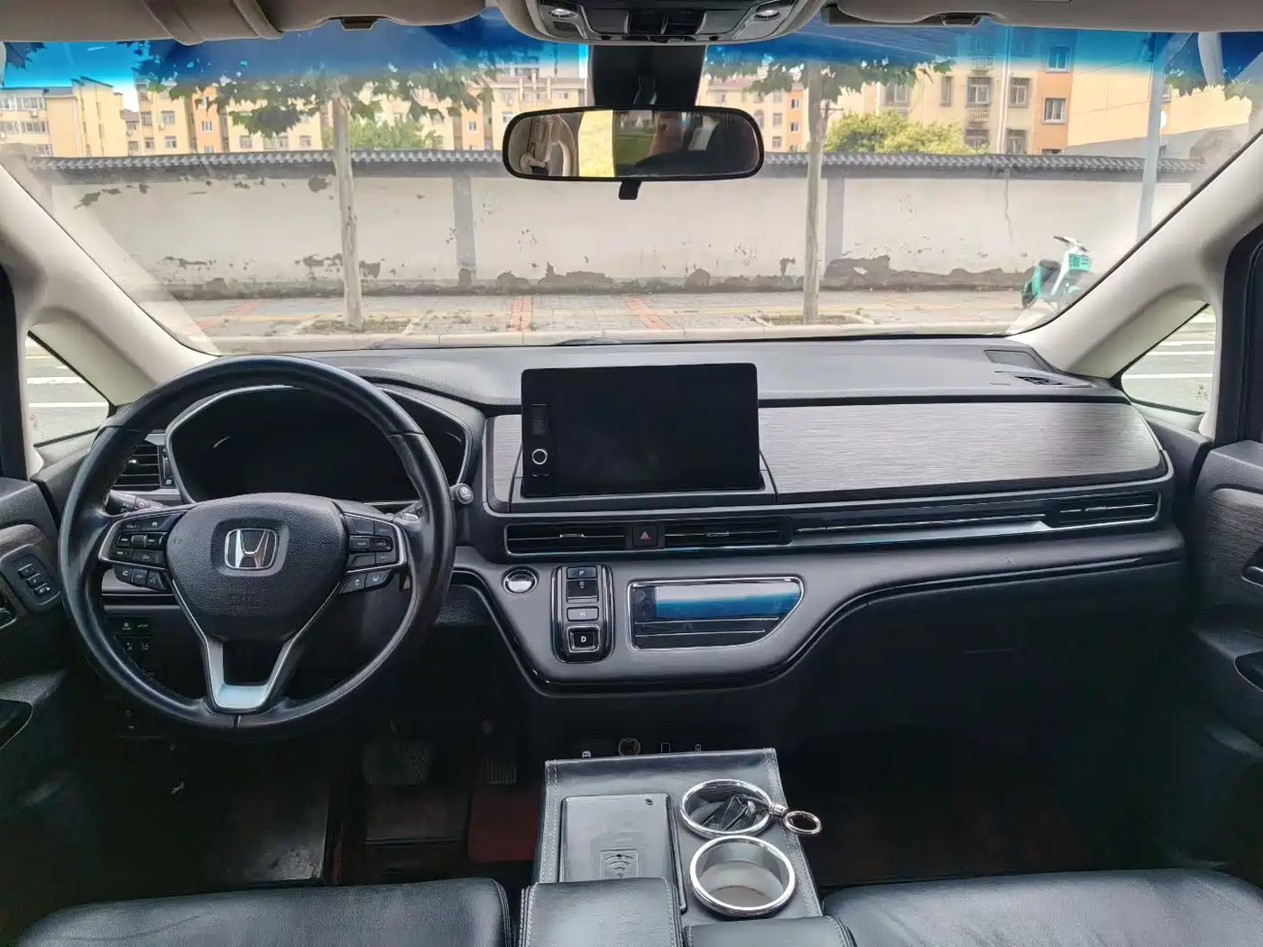 Honda Elysion 2022 2.0L e:HEV Supreme Edition фото 5