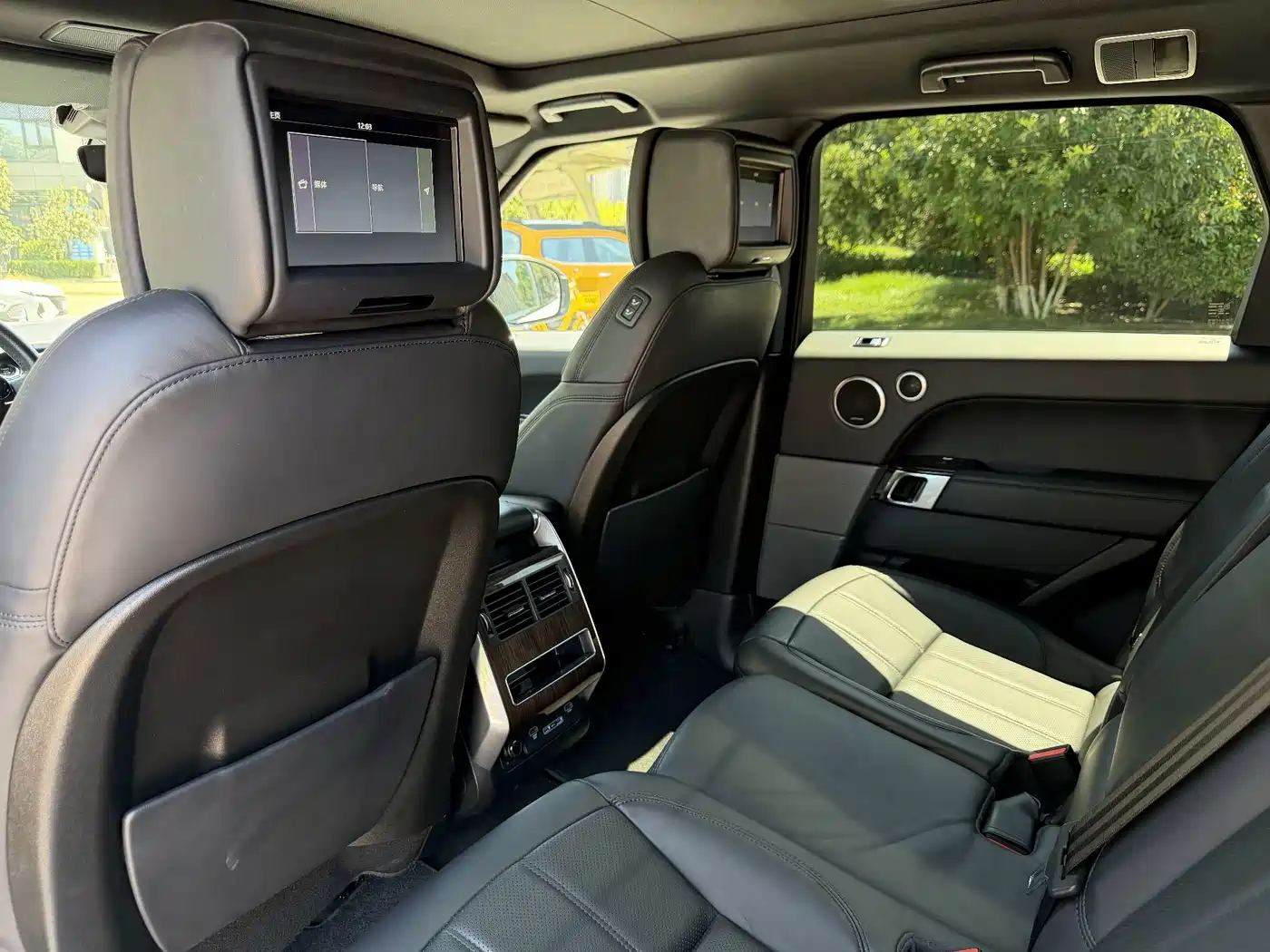 Land Rover Range Rover Sport PHEV 2018 2018 Model P400e