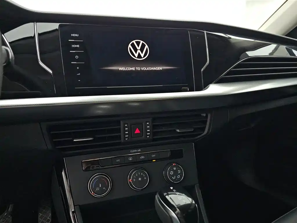Volkswagen Passat 2024 280TSI Business Edition фото 7