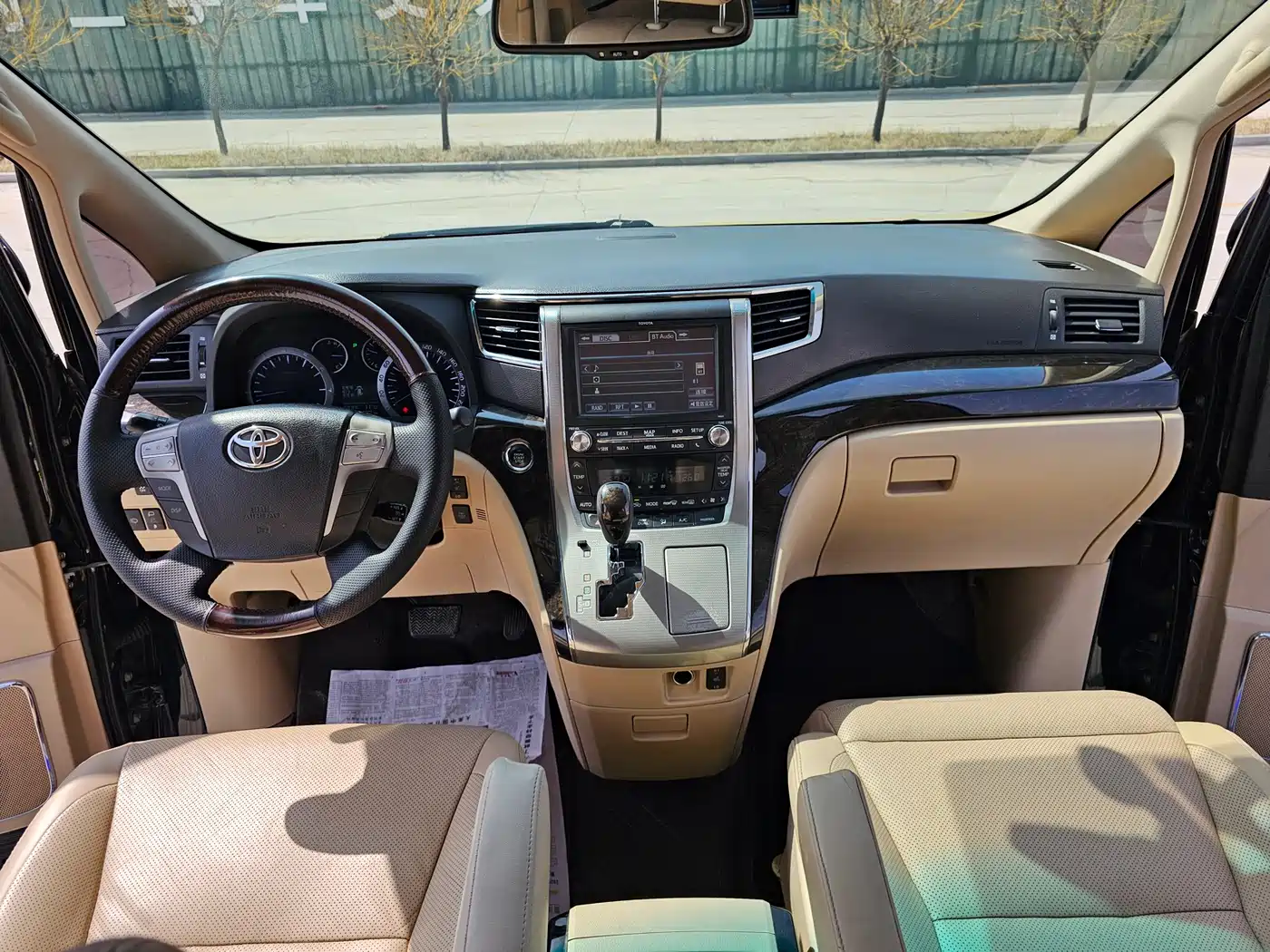 Toyota Alphard 2012 3.5L Luxury Edition фото 22