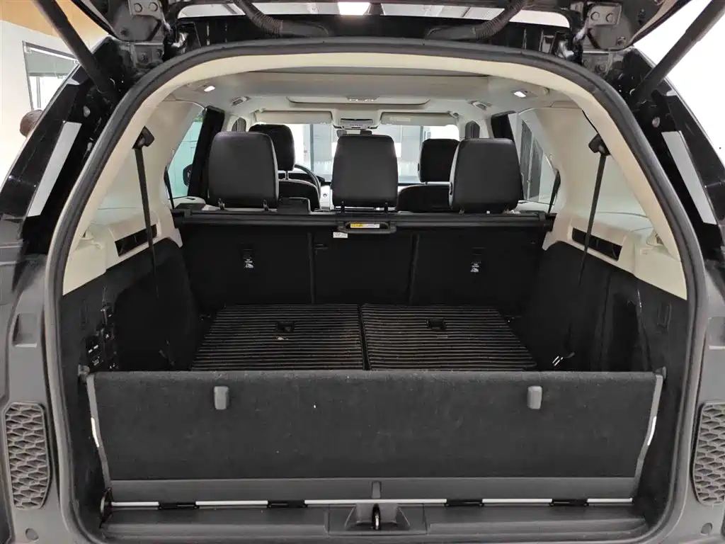 Land Rover Discovery 2021 360PS R-Dynamic S фото 16