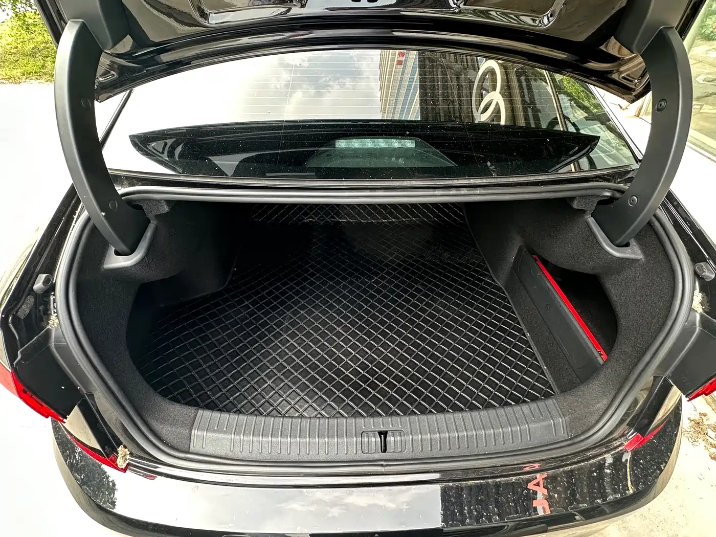 Volkswagen Passat 2021 Model 330TSI Elite Edition фото 9