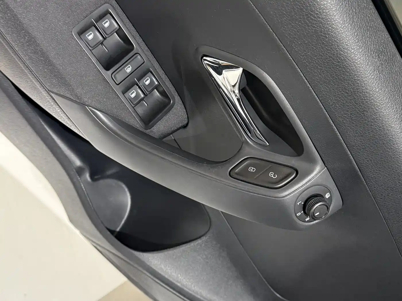 Volkswagen Polo 2018 1.5L Auto Safe Drive фото 10