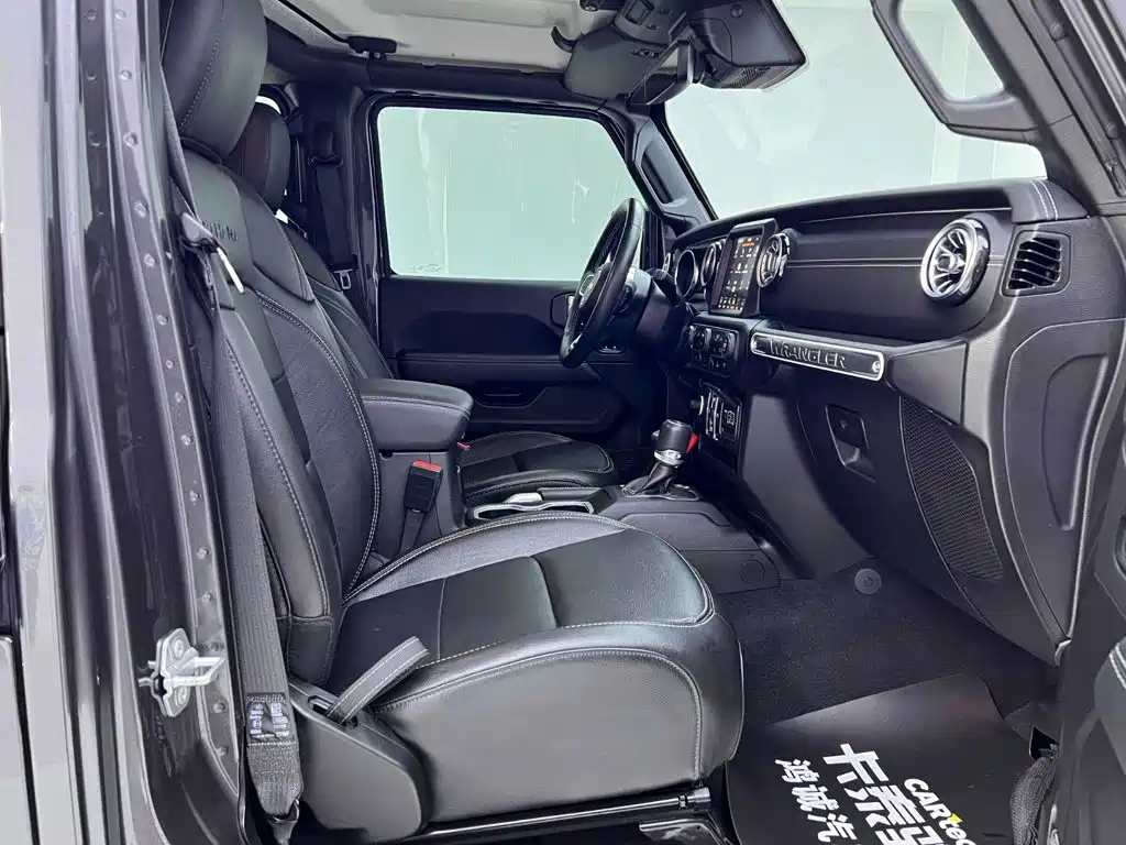Фото 18 - Jeep Wrangler 4xe