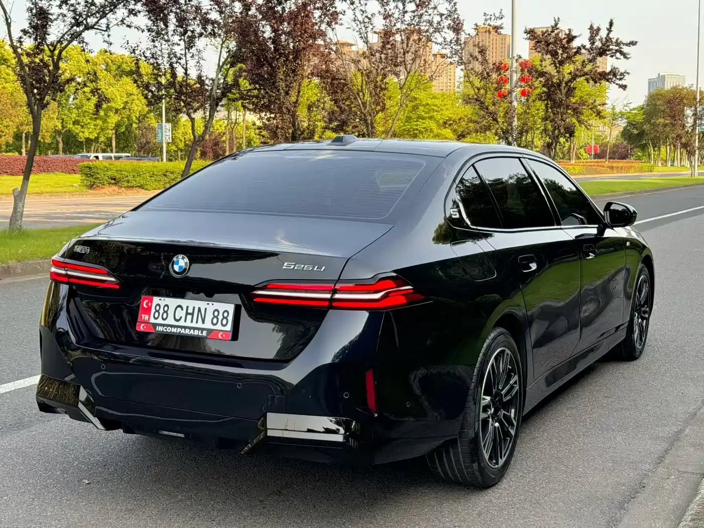 BMW 5-SERIES