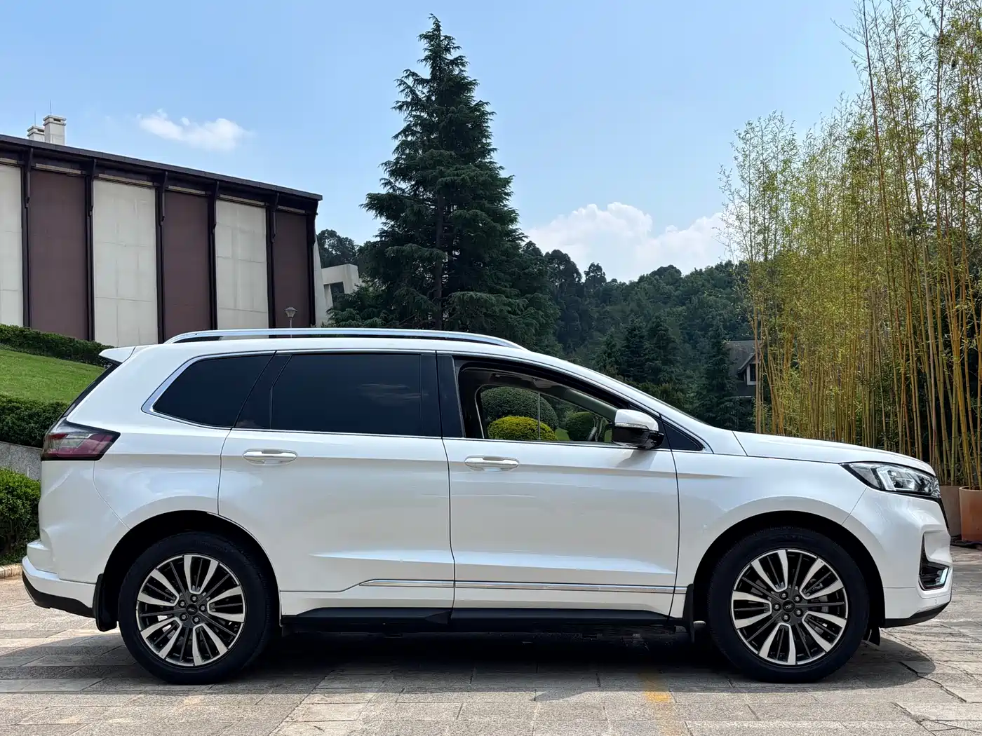 FORD SHARP WORLD