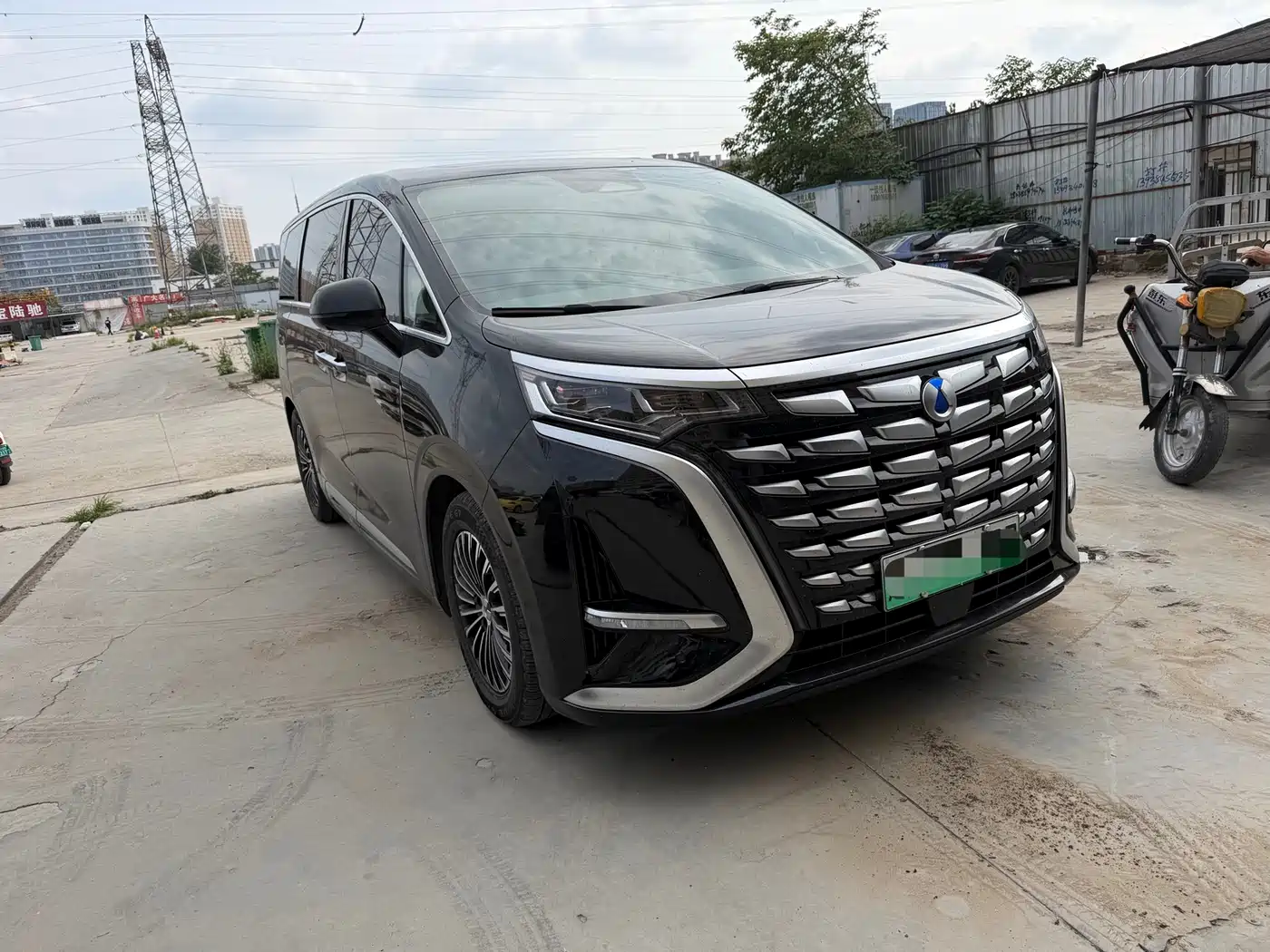 Denza D9 2022 DM-i 970 AWD Flagship фото 3