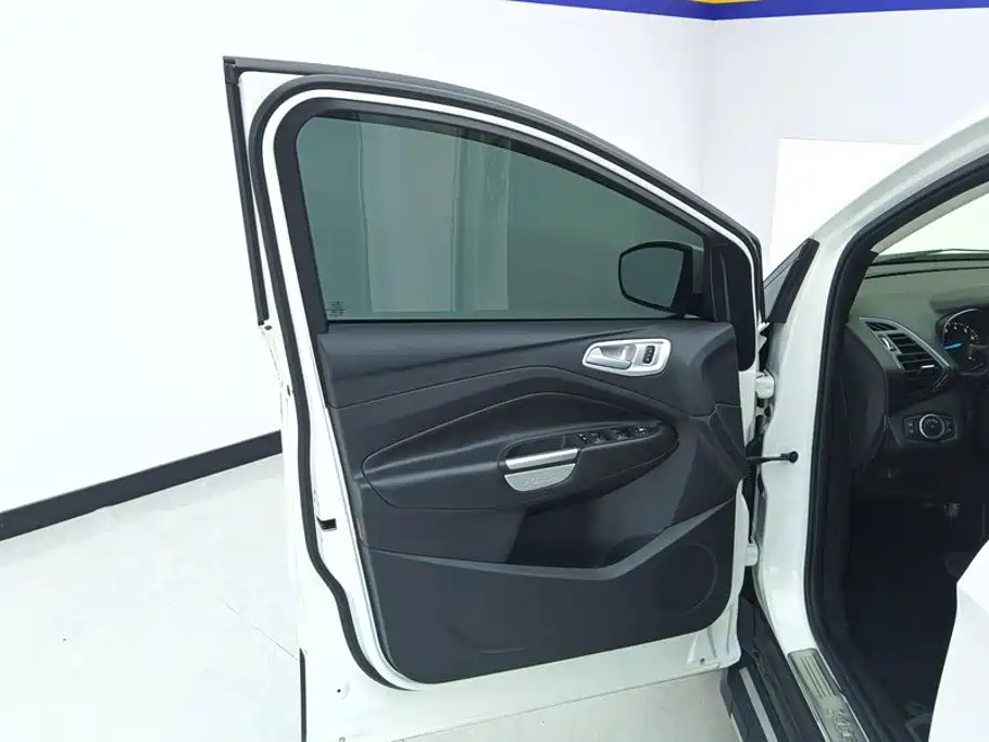 Ford Kuga 2019 2019 EcoBoost 180 2WD Luxury Wing Edition China VI