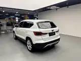 Photo 13 - Jetta VS5