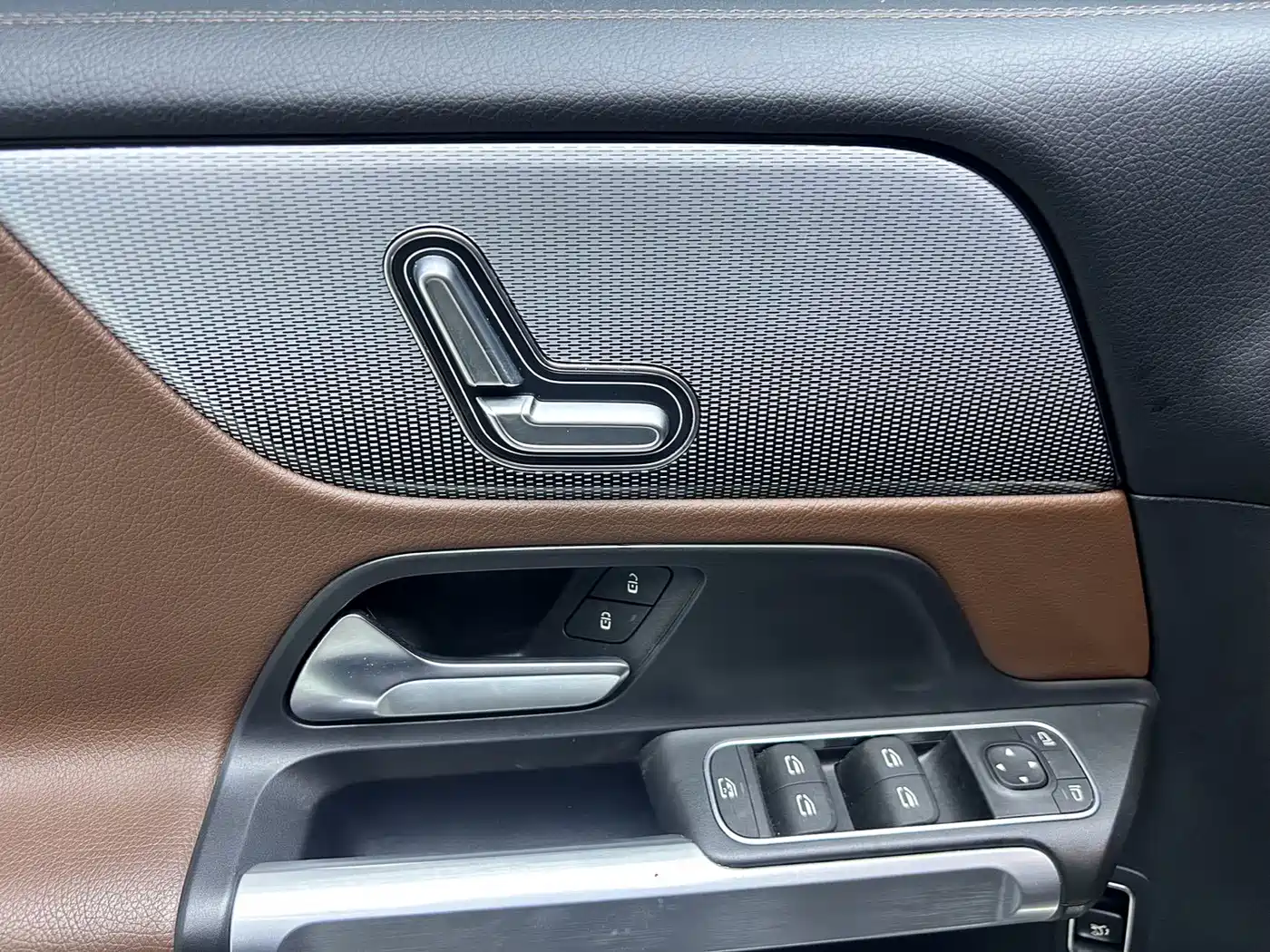 Mercedes-Benz GLB, миниатюра 9