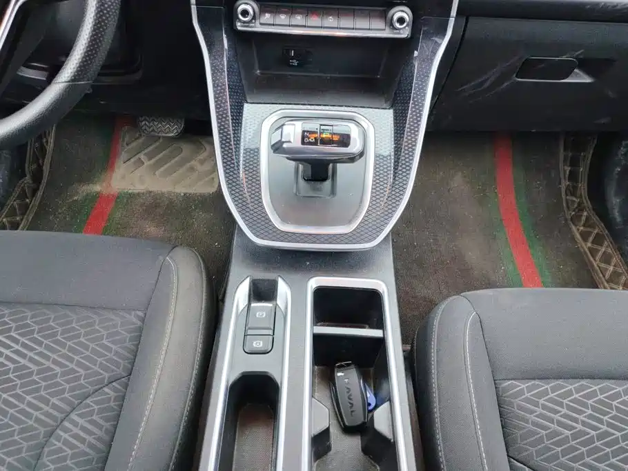 Photo 16 - Haval M6