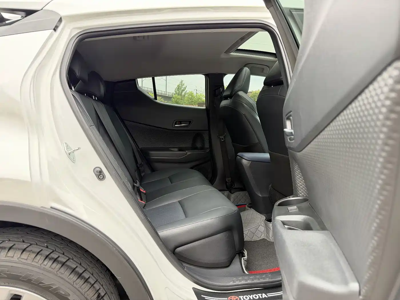 Toyota C-HR 2023 2022 2.0L Leading Edition