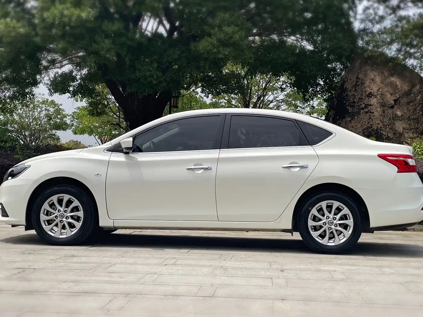 Nissan SYLPHY, миниатюра 8