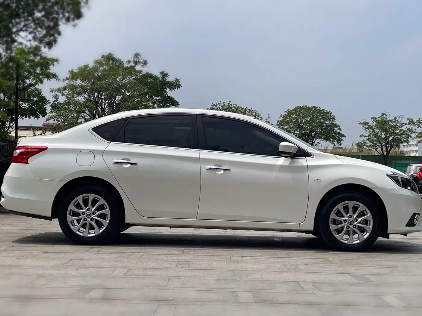 Nissan SYLPHY, миниатюра 9