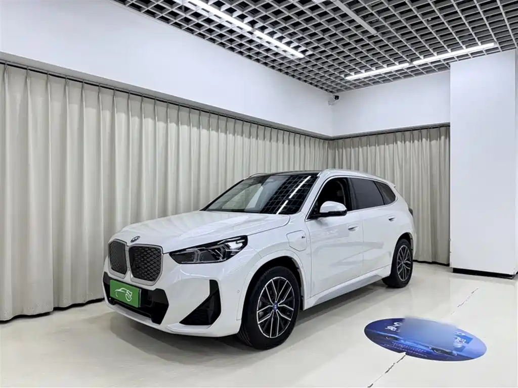 BMW iX1 2023 eDrive25L X Design Package