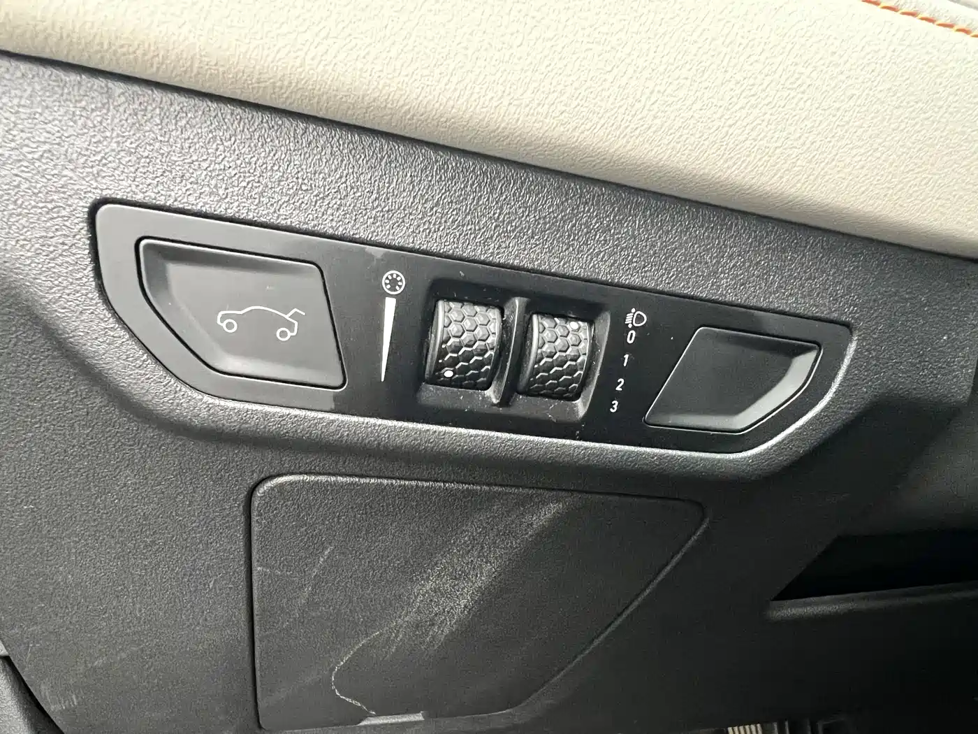 Lynk & Co 06 EM-P 2022 PHEV 84KM Range Pro фото 7