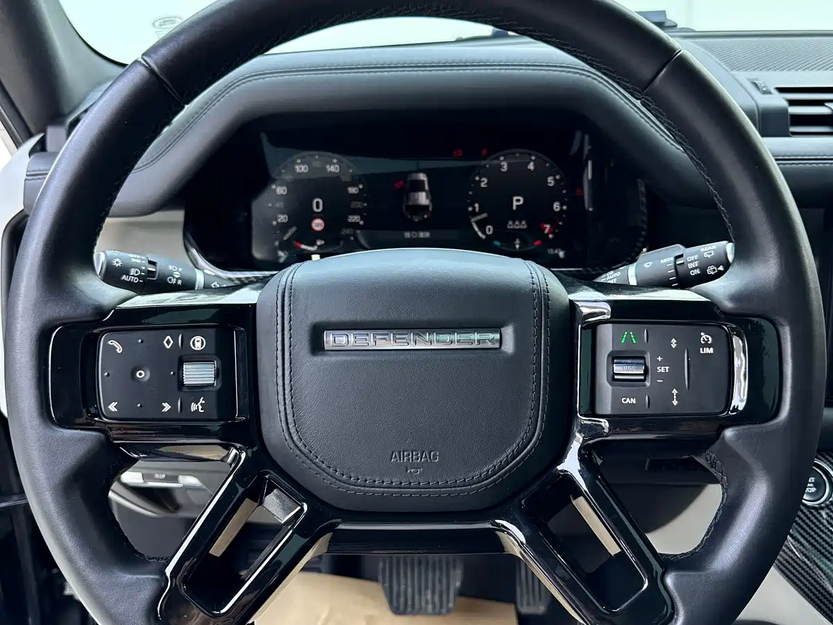 Land Rover Defender 2024 110 3.0T P400 X-DYNAMIC HSE фото 10