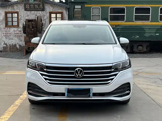Volkswagen Viloran 330TSI, Люкс