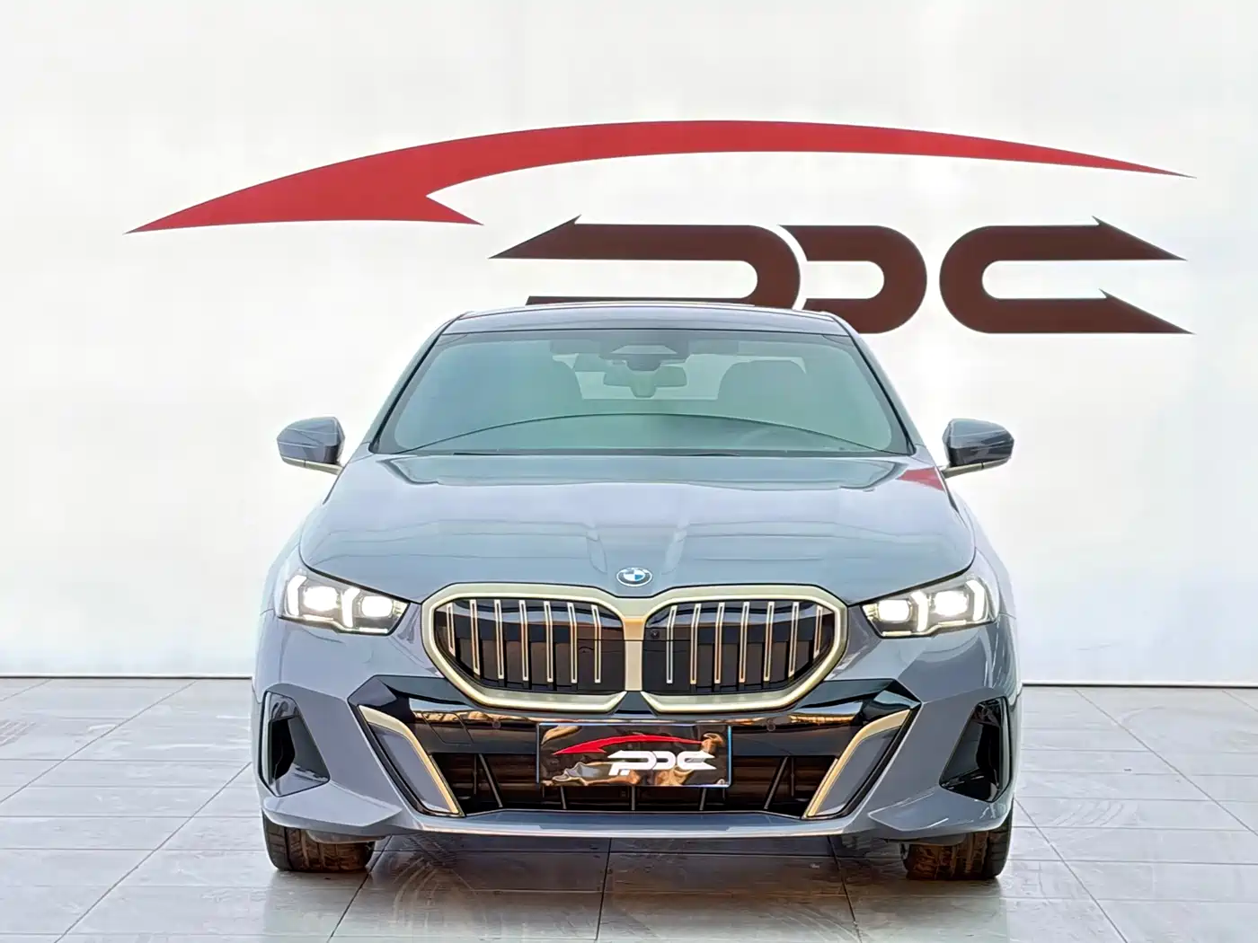 Фото 2 - BMW 5 Series