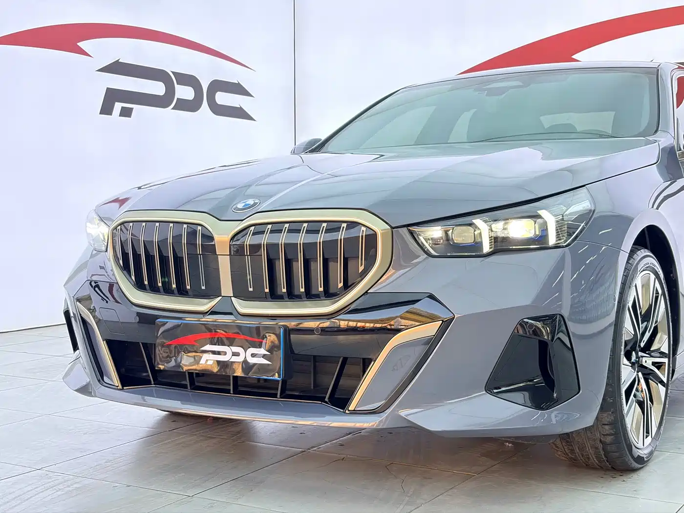 Фото 4 - BMW 5 Series