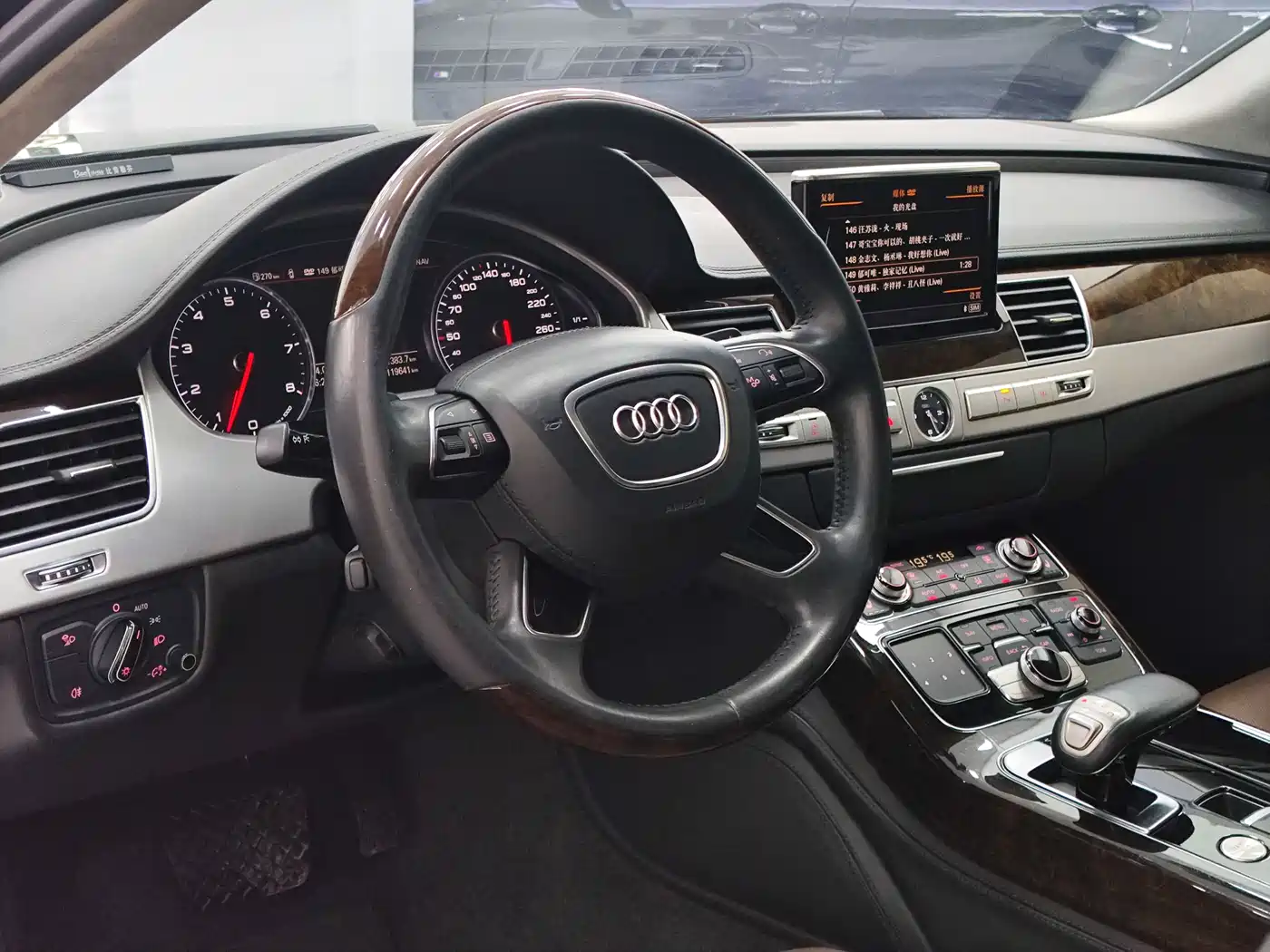 Audi A8 2017 A8L 45 TFSI quattro Luxury фото 16