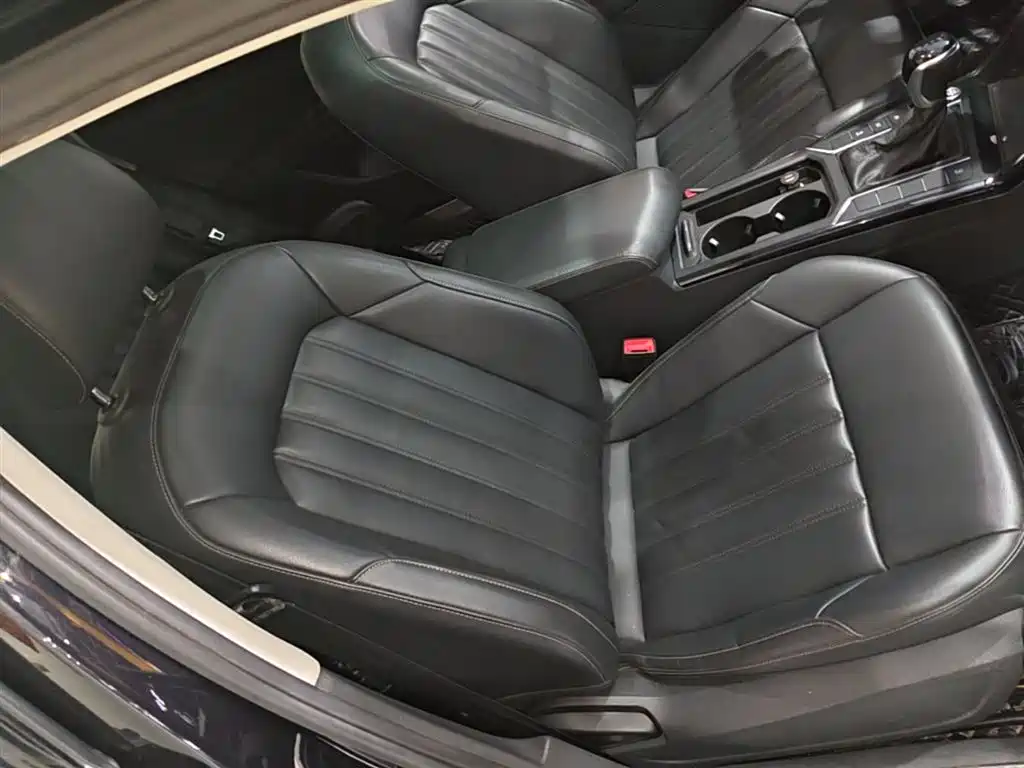 Volkswagen Passat 2020 280TSI Business Edition China VI фото 24