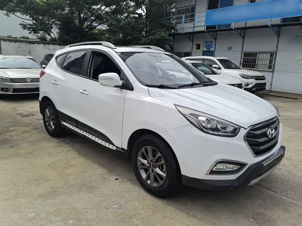 Hyundai Beijing Hyundai ix35 2015 2.0L Automatic 2WD Comfort China IV фото 4