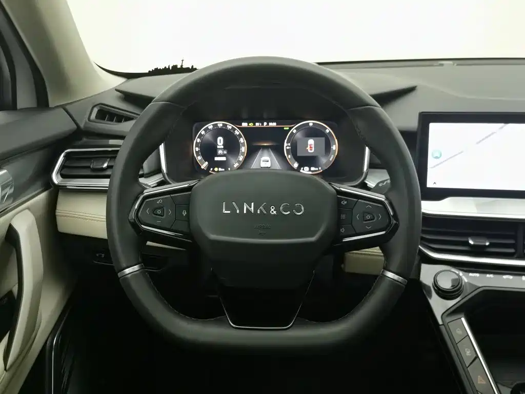 Photo 11 - Lynk & Co 06 EM-P