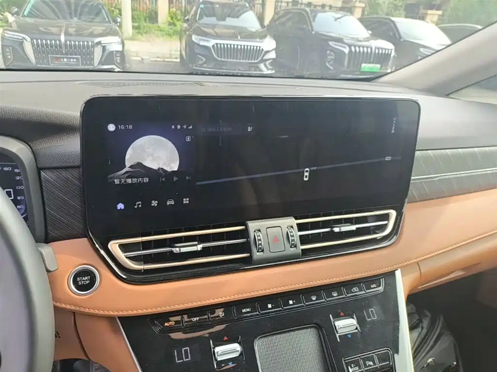 Hongqi HQ9 PHEV 2024 Model 2.0T AWD Business Edition фото 13