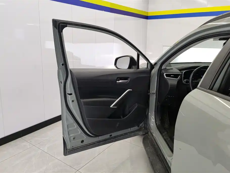 Toyota Corolla Cross 2022 2.0L Flagship Edition фото 7
