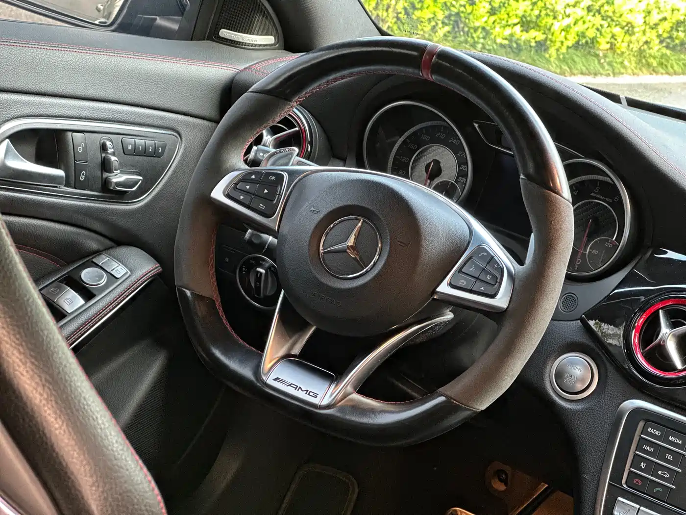 Mercedes-Benz CLA AMG 2015 AMG CLA 45 4MATIC фото 14