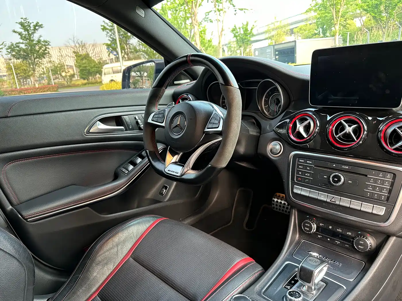 Mercedes-Benz CLA AMG 2015 AMG CLA 45 4MATIC фото 12