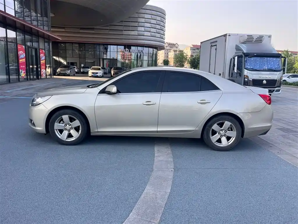 Chevrolet Malibu 2014 2.0L Automatic Comfort фото 9