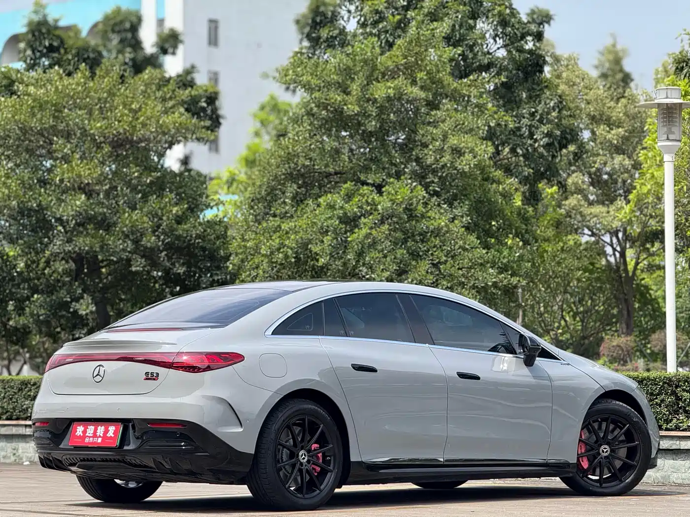 Mercedes-Benz EQE 2022 350 Pioneer Edition фото 4