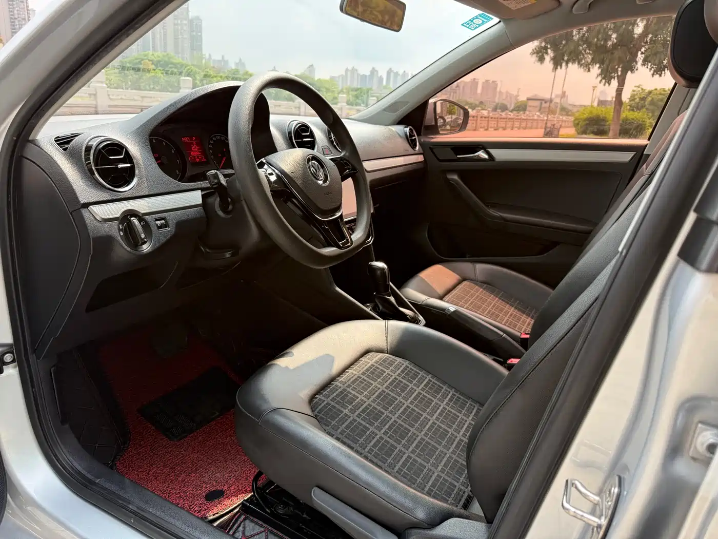 Volkswagen Jetta 2017 1.5L Automatic Comfort фото 4