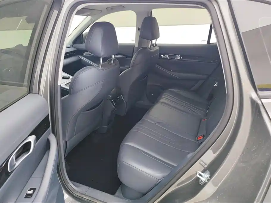 GEELY GALAXY GALAXY E5