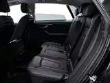 Photo 15 - Audi Q8