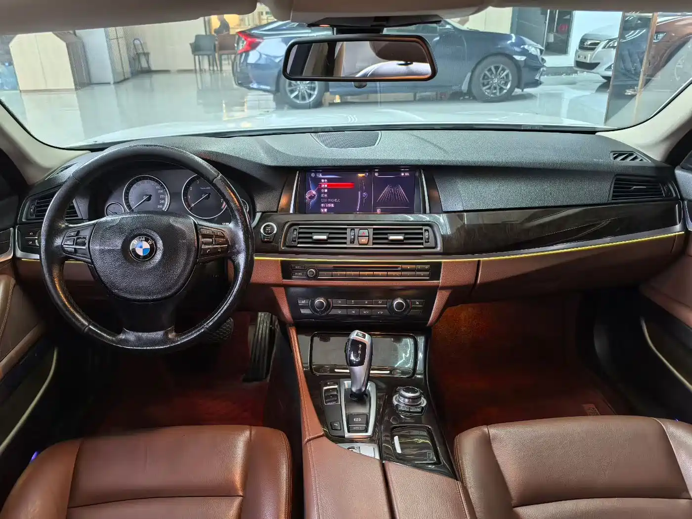 BMW 5 Series 2014 525Li Leading фото 4